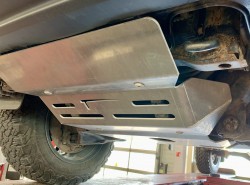 Engine underbody protection, Toyota Hilux 2015-